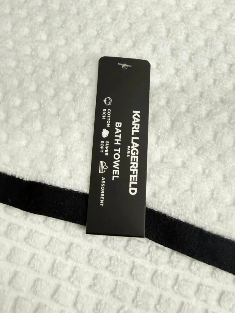 Karl Lagerfeld Paris White Black Stripe Waffle Bath Towel 27x54 NWT